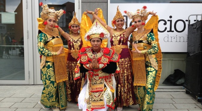 Balinese dans van DwiBhumi voor Koningin Maxima tijdens Opening Markthal Rotterdam
