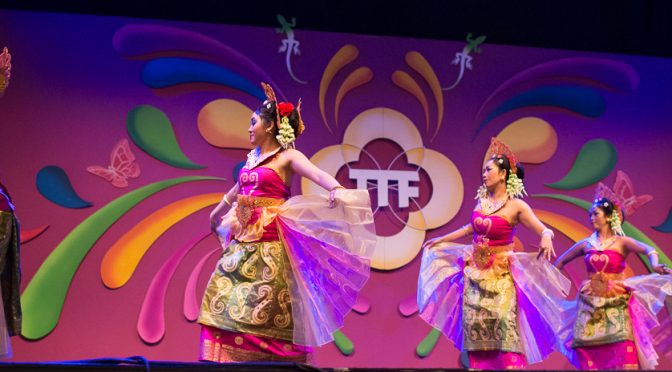 DwiBhumi @ Tong Tong Fair & Festival 2016 met Balinese dans en Indonesische taal