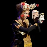 Op Bali geinspireerde maskerdans, choreografie en dans: Aafke de Jong, muziek: Wouter Muller, gedicht: G.J. Resink i.o.d. de Stichting Indisch Erfgoed